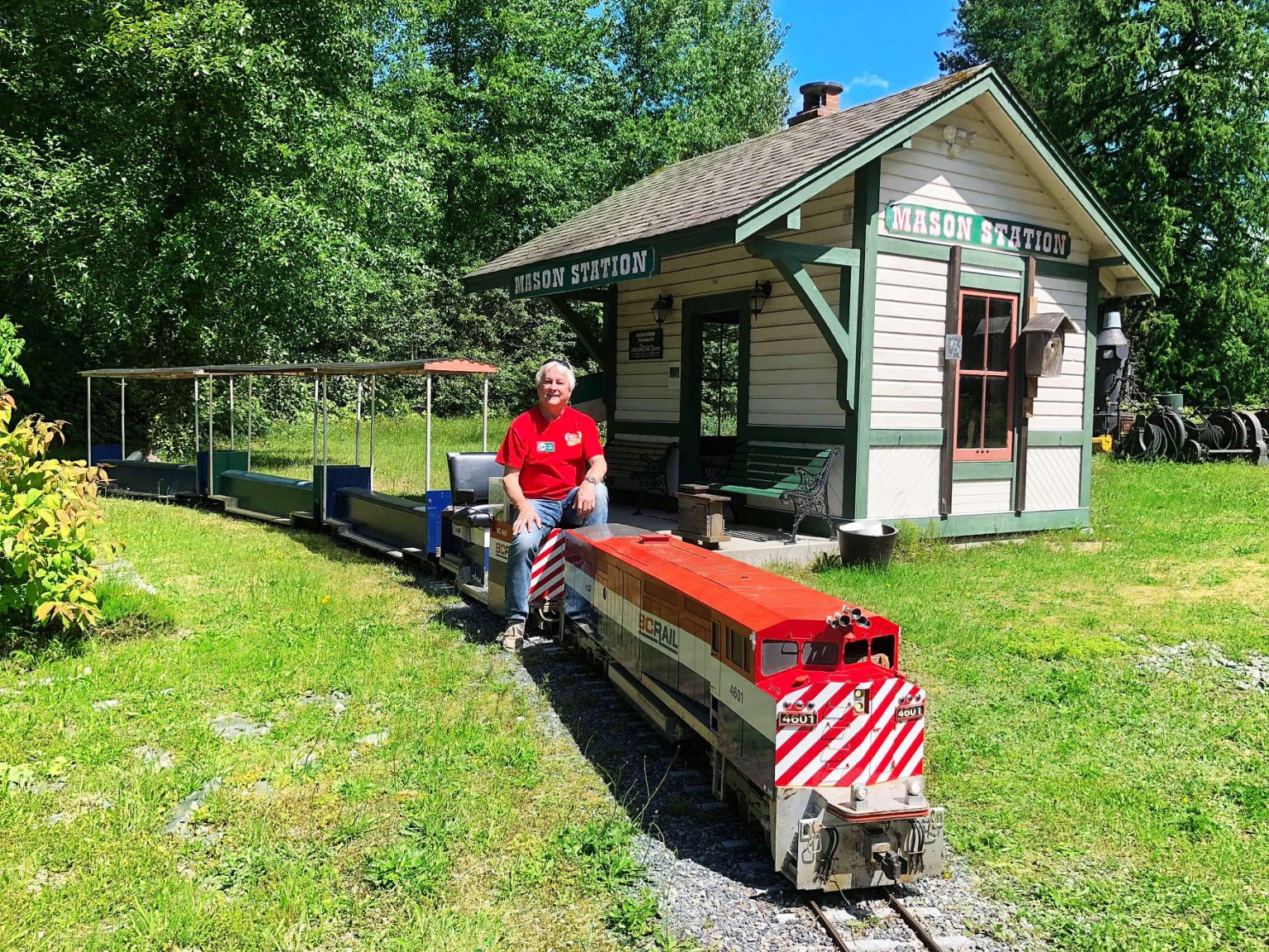 Minirail 4601 at Mason Station